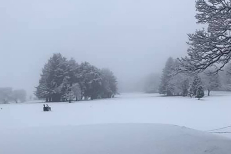 Snow-covered-course
