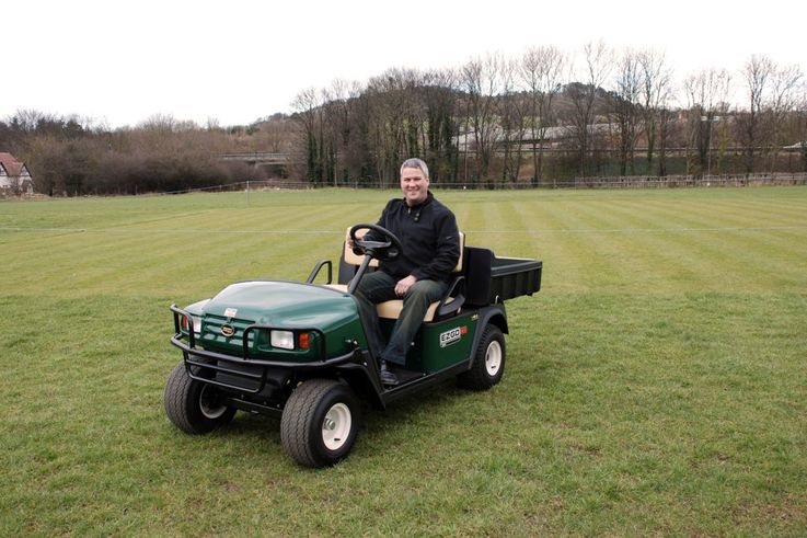 Gloucester Harlequins Cricket Club win E-Z-GO MPT Utility Vehicle
