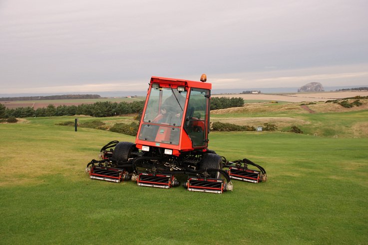 Jacobsen seven unit fairway mower is first choice for Whitekirk Golf & Country Club