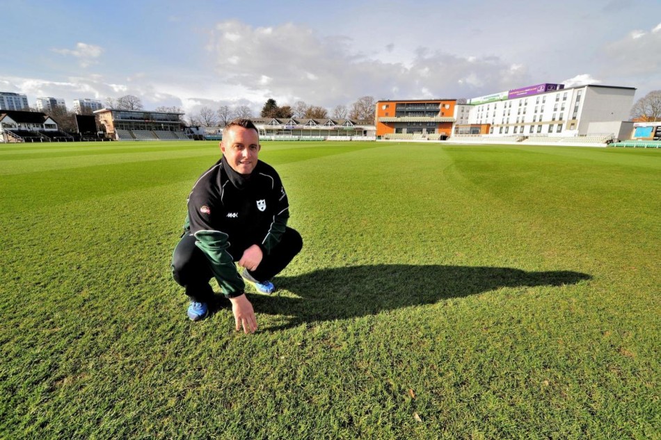 Groundsman's 30 year passion for promoting entertaining play at Worcestershire  County Cricket Club ground | Pitchcare