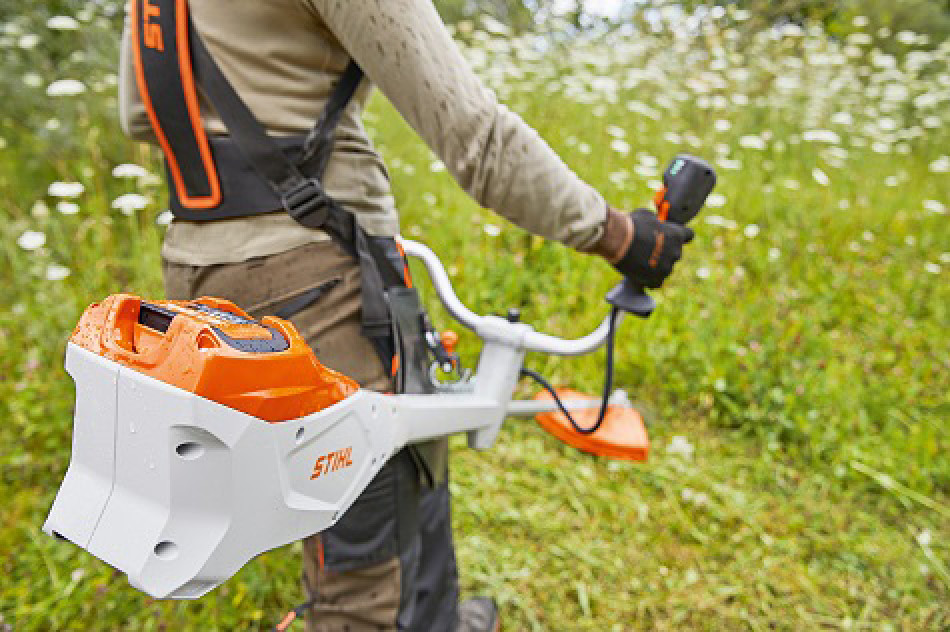Leer De gasten Voeding STIHL adds two new brushcutters to extensive range | Pitchcare