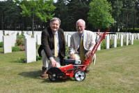 David Jenkins (left), Derek Parker and the Bushranger Edger at Brookwood WarCemetery in Surrey.JPG