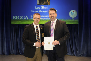 Lee (right) is presented with his certificate by CGSA President Christian Pilon